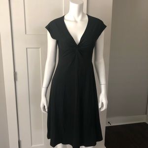 Patagonia Dress Black Medium Stretchy Short Sleeve